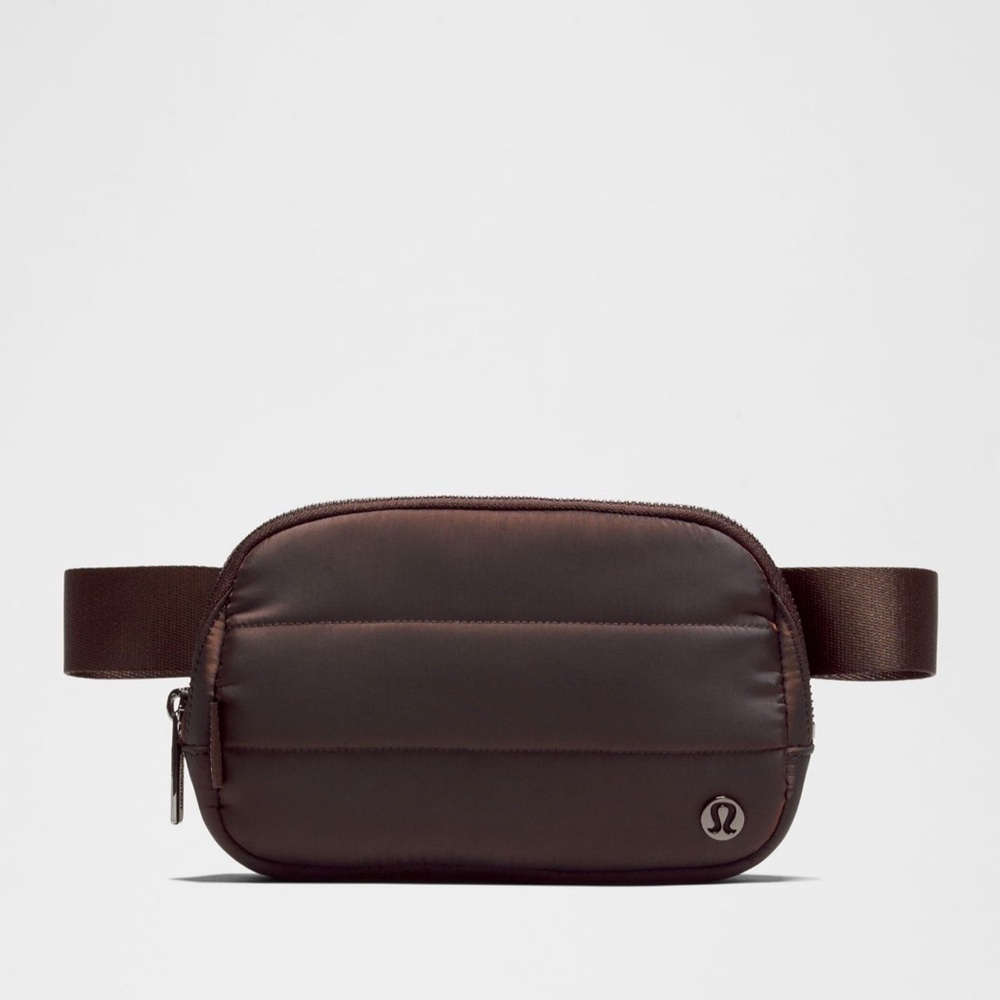 Lululemon Everywhere Belt Bag Wunder Puff Iridescent